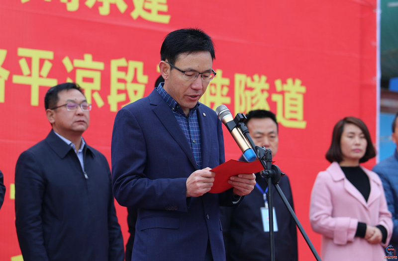 6、甘肅新科建工監(jiān)理咨詢有限公司副總經(jīng)理、PTKZJL1標(biāo)駐地高監(jiān)劉鵬舟講話。.jpg
